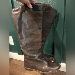 Frye 8.5 boots